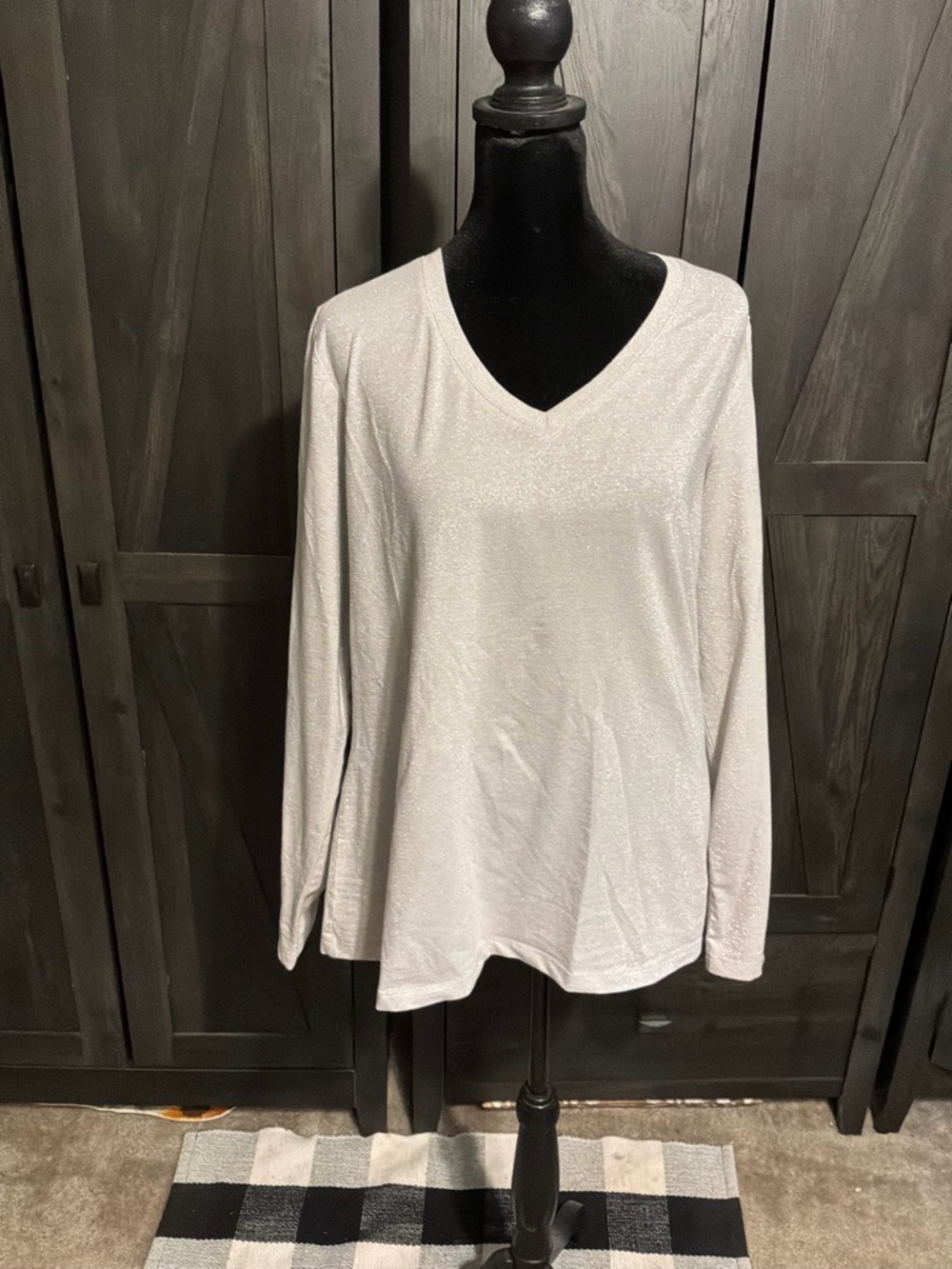 Chadwicks White V-Neck Long Sleeve Top